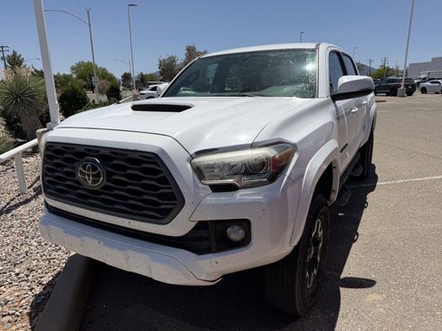 Used 2016 Toyota Tacoma TRD Sport w/ Towing Package AWD/4WD image 1