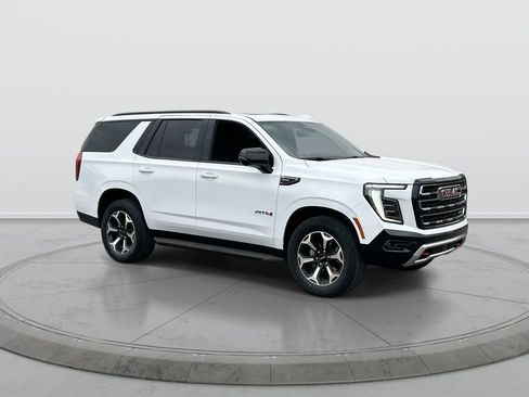 Used 2026 GMC Yukon AT4 AWD/4WD image 2