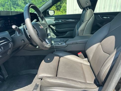 Certified 2025 Cadillac CT5 V w/ Technology Package RWD image 9