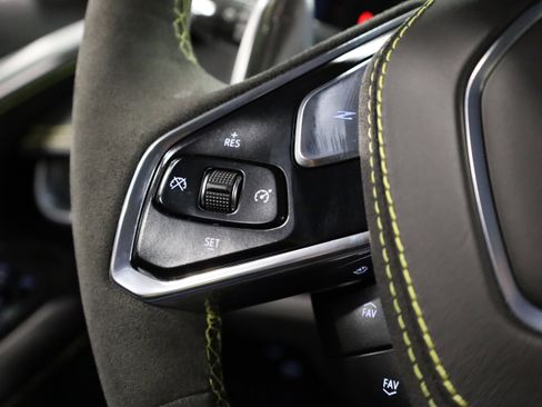 Used 2022 Chevrolet Corvette Stingray Premium Conv w/ Z51 Performance Package image 28