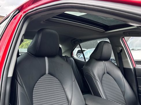 Used 2022 Toyota Camry SE w/ Audio Upgrade Package image 26