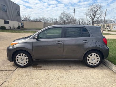 Used 2011 Scion xD image 4
