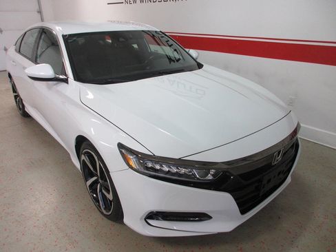 Used 2019 Honda Accord Sport image 11