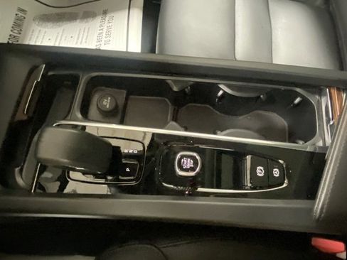 Certified 2024 Volvo V60 B5 Cross Country Plus image 24