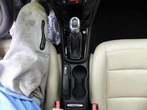Used 2019 Buick Encore Essence w/ Experience Buick Package AWD/4WD image 34