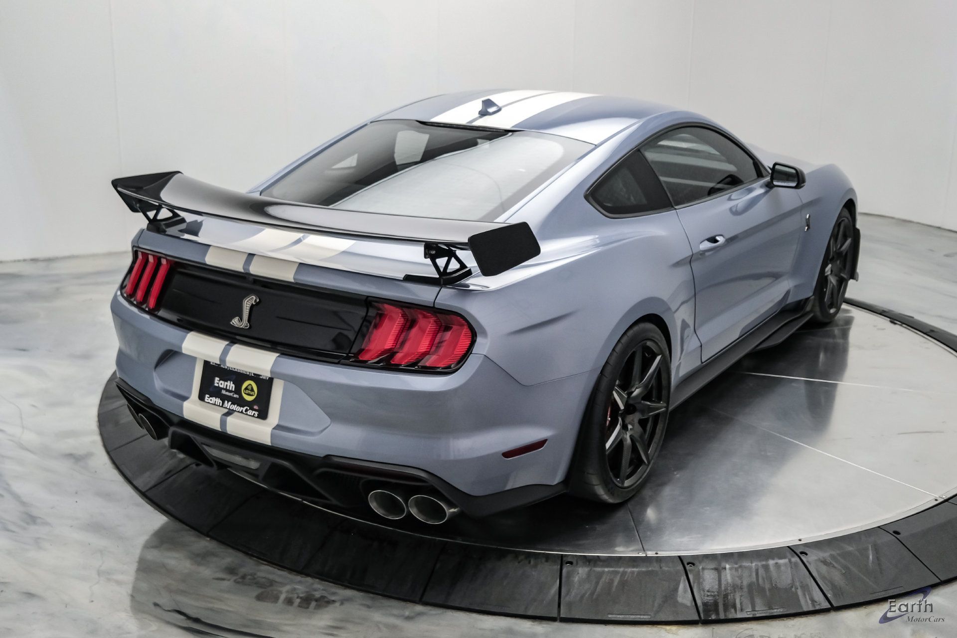 Used 2022 Ford Mustang Shelby GT500 w/ Carbon Fiber Track Pack RWD image 22