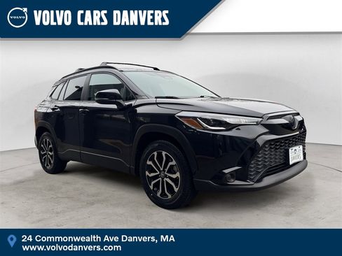 Used 2023 Toyota Corolla Cross image 1