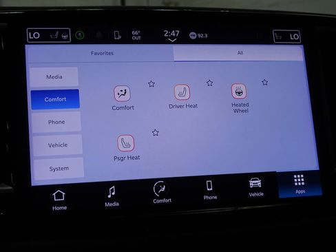 Used 2024 Chrysler Pacifica Touring-L image 40