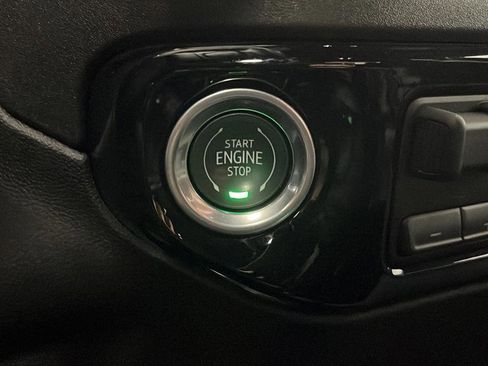 Used 2023 GMC Sierra 1500 SLE image 21