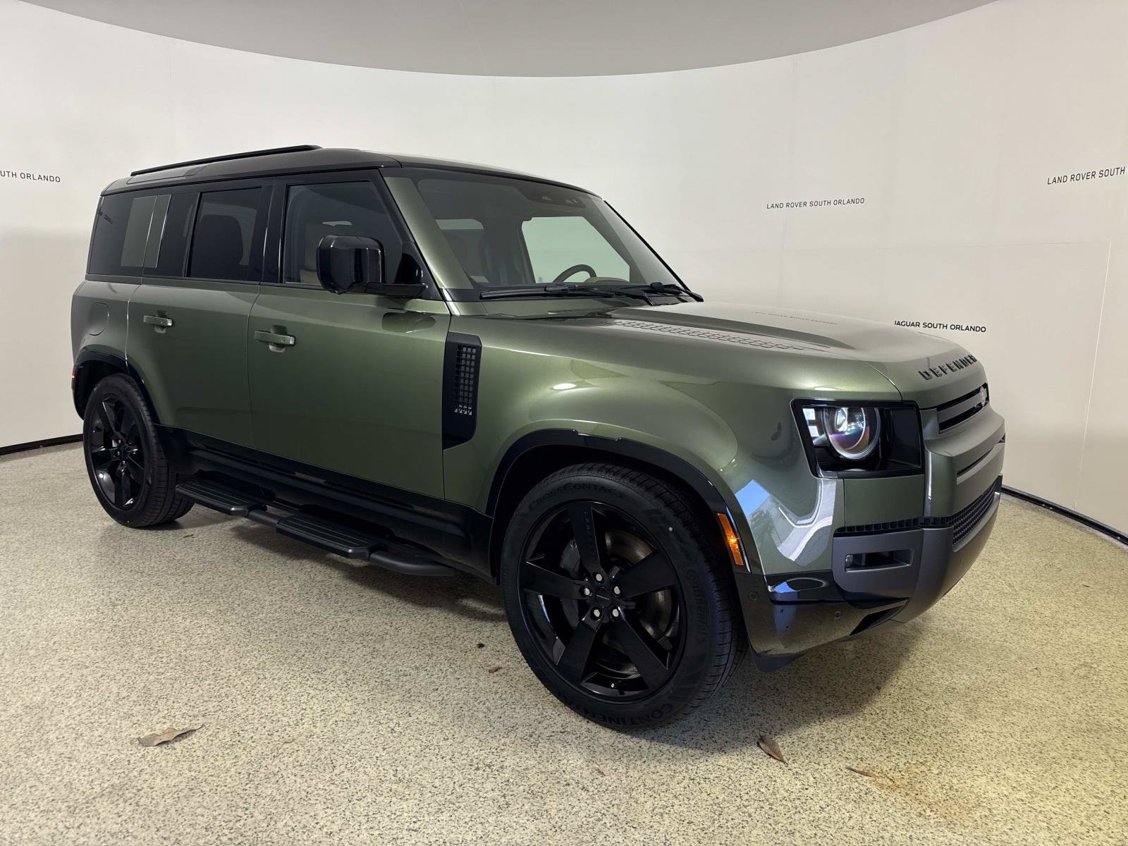 New 2026 Land Rover Defender 110 X-Dynamic SE AWD/4WD image 7
