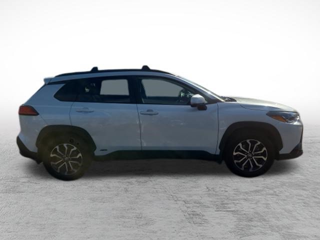 Certified 2024 Toyota Corolla Cross AWD Hybrid w/ Moonroof Package image 4