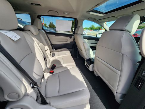 New 2026 Honda Odyssey EX-L image 6