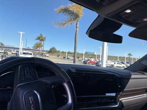 Used 2023 GMC Sierra 1500 Elevation image 8