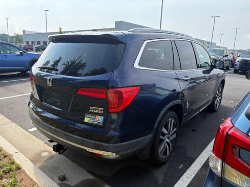 Used 2018 Honda Pilot Touring image 6