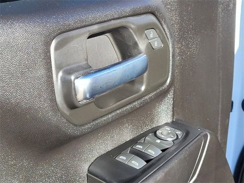 Used 2022 Chevrolet Silverado 2500 Custom w/ Custom Convenience Package image 15