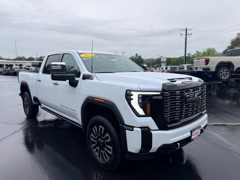 New 2026 GMC Sierra 2500 Denali Ultimate w/ Max Trailering Package image 3