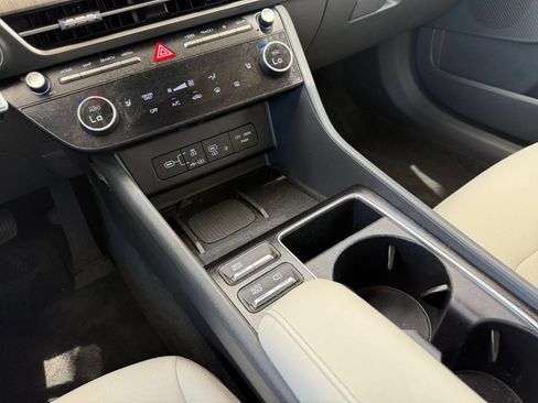 Used 2025 Hyundai Sonata SEL FWD image 41