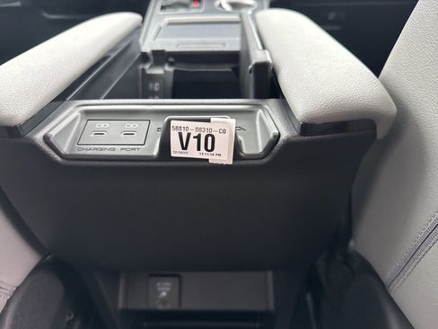 New 2026 Toyota Sienna XLE image 15