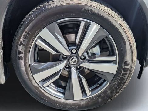 Used 2021 Nissan Rogue SL FWD image 11
