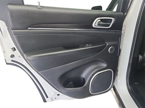 Used 2018 Jeep Grand Cherokee Summit image 23