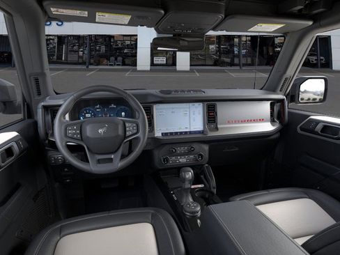 New 2026 Ford Bronco Outer Banks w/ Sasquatch Package image 9