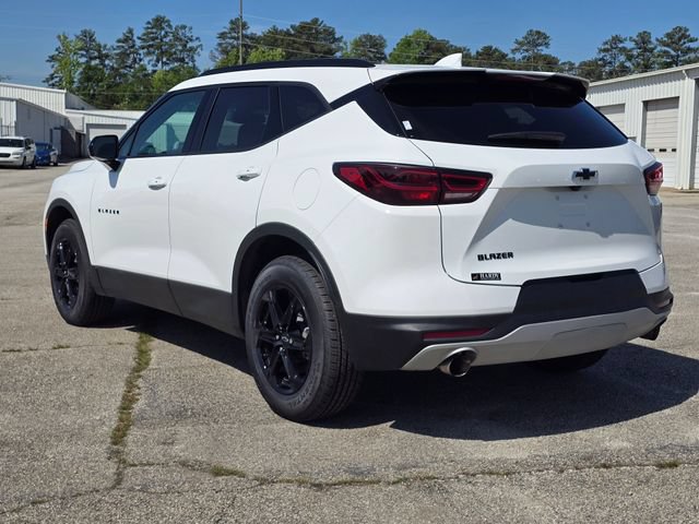Used 2024 Chevrolet Blazer LT w/ Convenience Package FWD image 3
