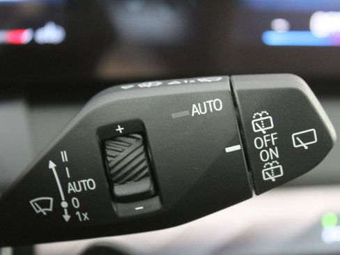 Used 2025 BMW X3 xDrive30i w/ Premium Package image 35