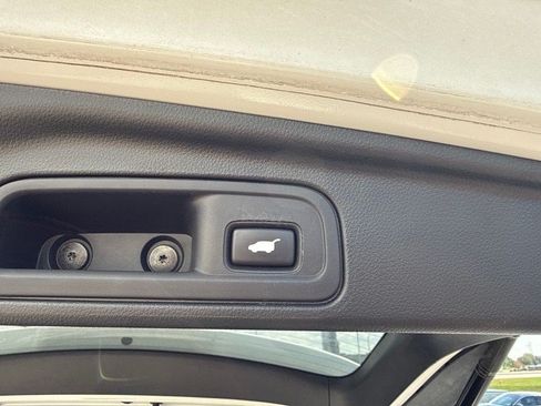 Used 2021 Honda Pilot Black Edition image 5