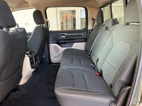 Used 2021 RAM 1500 Big Horn AWD/4WD image 13