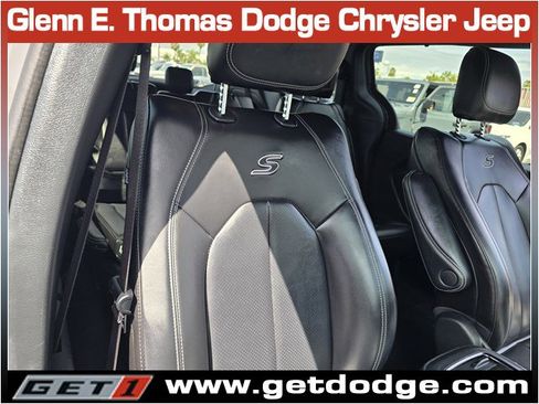 Certified 2023 Chrysler Pacifica Touring-L w/ S Appearance Package AWD/4WD image 35