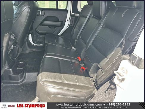 Used 2019 Jeep Wrangler Unlimited Sahara AWD/4WD image 13