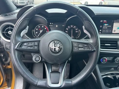 Used 2023 Alfa Romeo Stelvio Veloce AWD/4WD image 35