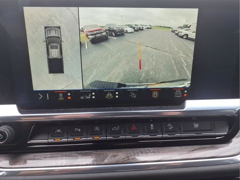 Used 2025 Chevrolet Silverado 1500 LTZ AWD/4WD image 26