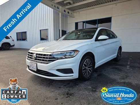 Used 2020 Volkswagen Jetta SE w/ SE Cold Weather Package FWD image 1