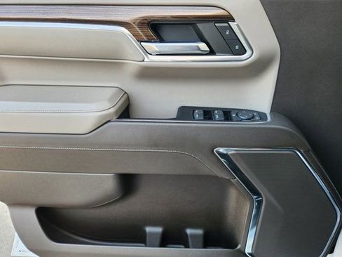 Used 2023 Chevrolet Silverado 1500 RST image 26