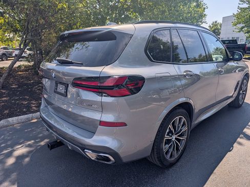 Used 2024 BMW X5 xDrive40i w/ M Sport Package AWD/4WD image 7