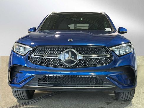 Used 2024 Mercedes-Benz GLC 300 4MATIC image 2