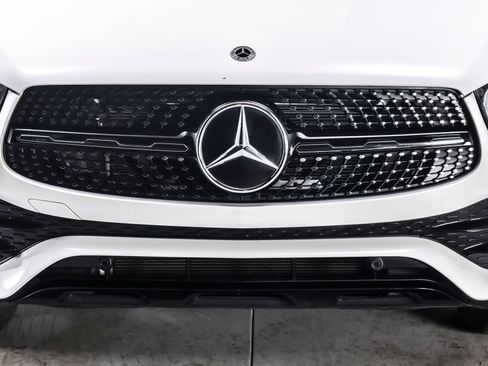 Used 2022 Mercedes-Benz GLC 300 4MATIC image 9