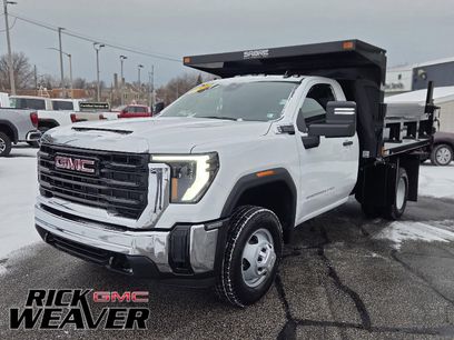 New 2026 GMC Sierra 3500 Pro w/ Convenience Package