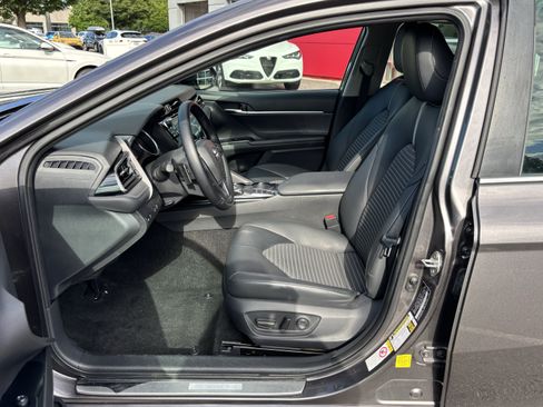 Used 2019 Toyota Camry SE w/ Audio Package FWD image 26