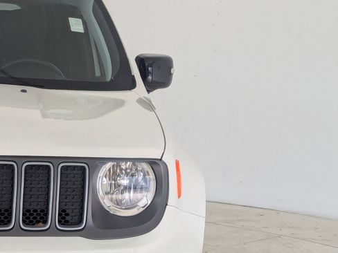 Used 2022 Jeep Renegade Limited image 11
