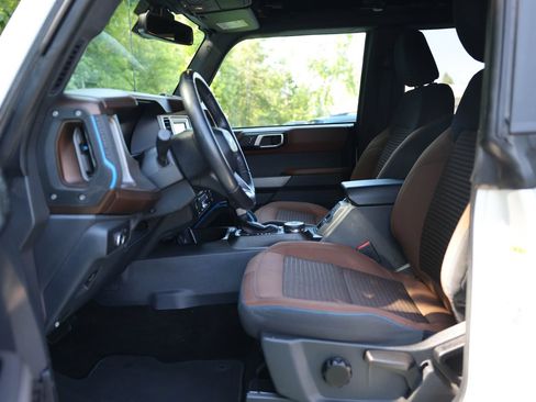 Used 2022 Ford Bronco Outer Banks AWD/4WD image 14