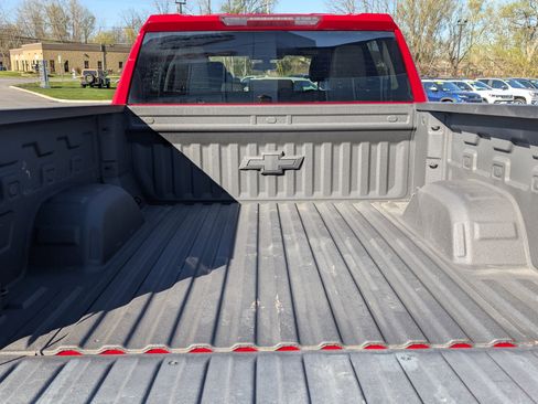 Used 2021 Chevrolet Silverado 1500 LT Trail Boss w/ Bed Protection Package AWD/4WD image 10