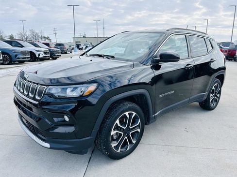 Used 2022 Jeep Compass Limited image 31