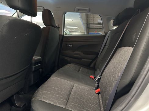 Used 2025 Mitsubishi Outlander Sport AWD image 18