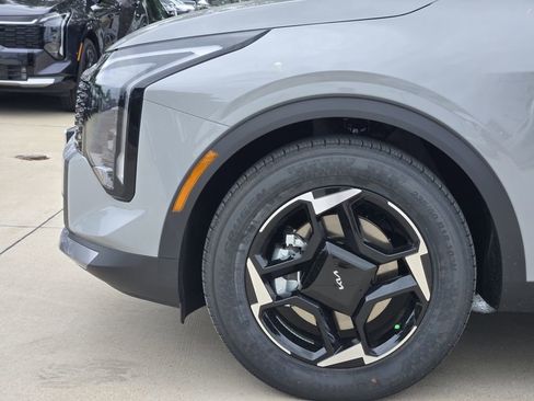New 2026 Kia Sportage EX FWD image 5