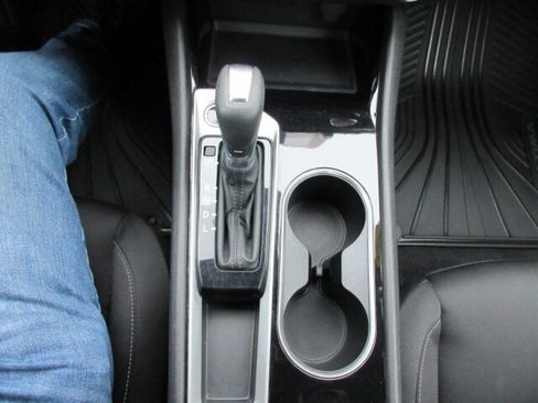 Used 2024 Nissan Altima 2.5 SV image 15