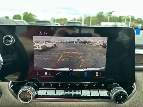 New 2026 GMC Canyon Denali AWD/4WD image 17