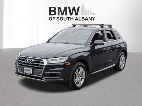 Used 2018 Audi Q5 2.0T Premium Plus w/ Premium Plus Package AWD/4WD image 3
