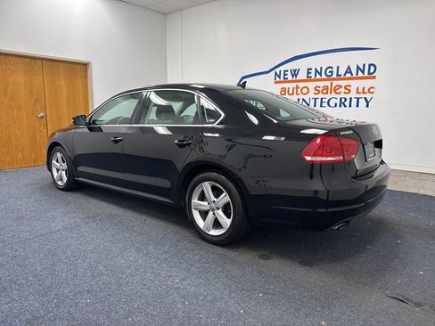 Used 2013 Volkswagen Passat 2.5 SE FWD image 2